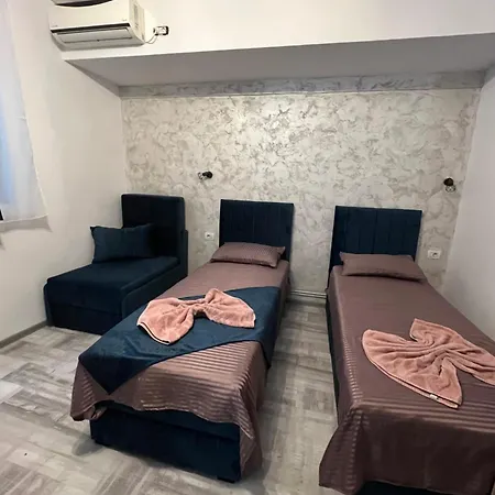 Pensjonat Ana L2 *